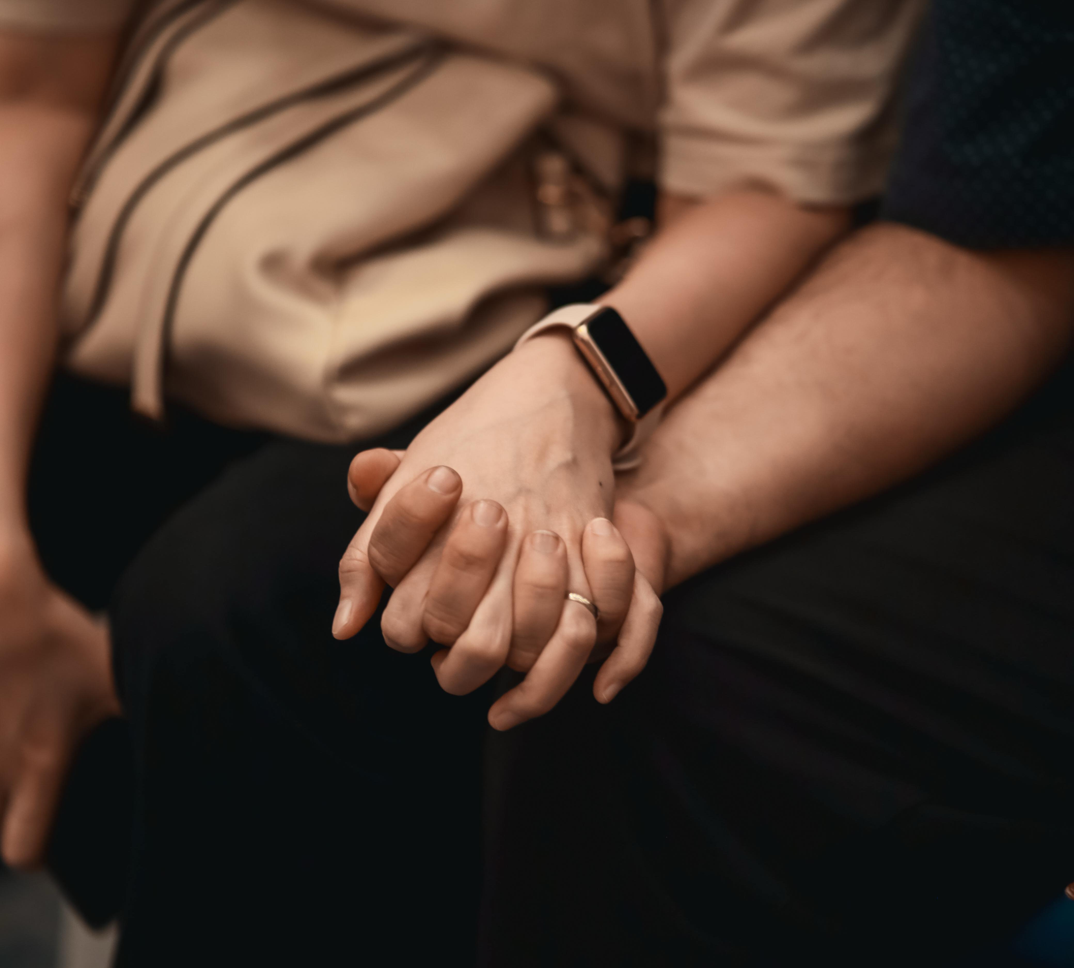 KAMI PERCAYA PADA PERNIKAHAN MONOGAMI ANTARA PRIA DAN WANITA,