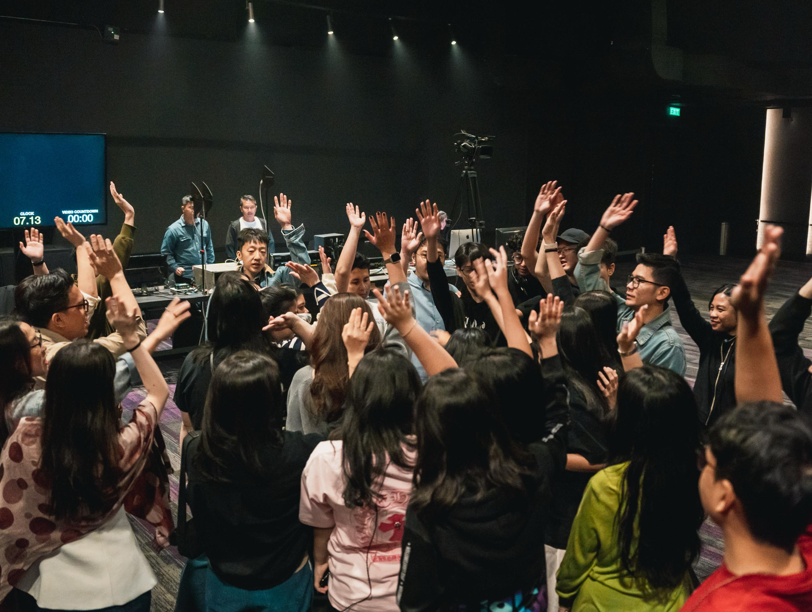 KAMI PERCAYA PADA ROH KUDUS,